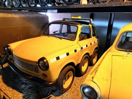 Trabbi mit drei Achsen