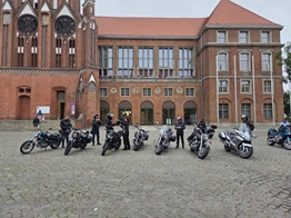 Treff vor dem Frankfurter Rathaus.